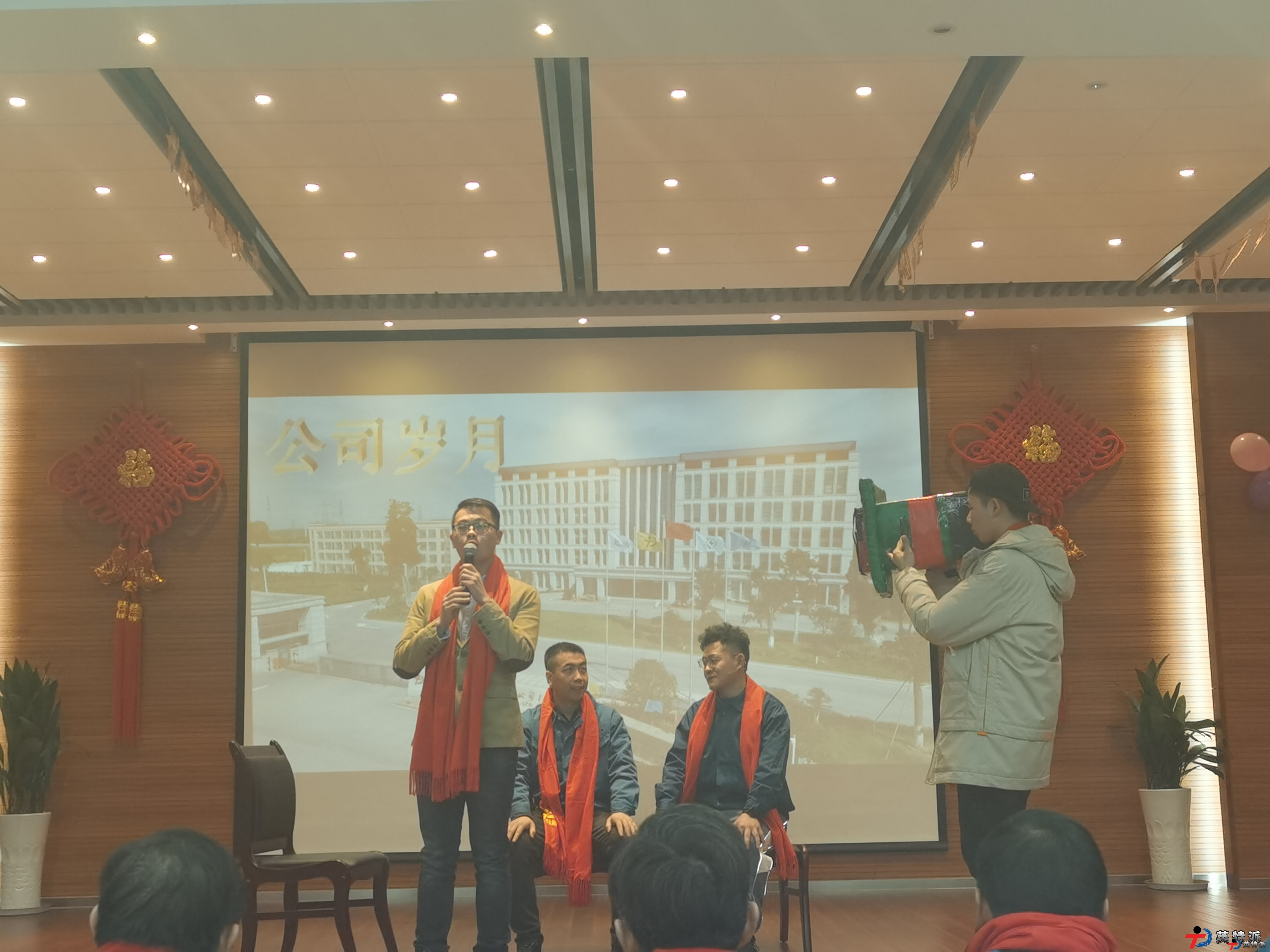 5e27a83981608.jpg 5e27a83981608.jpg